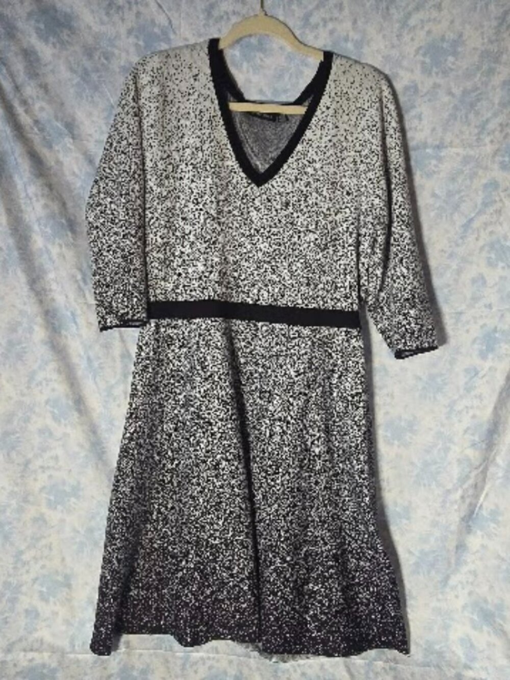 Nina Leonard Knit Ombré V-Neck Dress | Black & White Marled A-Line Sweater Dress